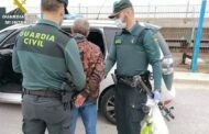 La Guardia Civil detiene en Baena a tres personas como supuestos autores de los delitos de tenencia ilícita de armas y lesiones con arma de fuego