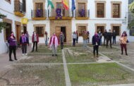 Concentración por el rechazo de la violencia de género en Almedinilla
