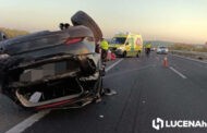 Cuatro heridos tras la colisión de dos turismos en el acceso a Lucena desde la A-45 y un menor fallece en otro accidente en Montemayor