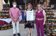 La concejalía de Igualdad y Bienestar Social de Almedinilla, presenta el I Plan de Igualdad y entrega los maceteros diversos