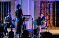 Concierto de Bossa Nova en la plaza del Ayuntamiento de Almedinilla