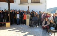 Almedinilla celebra el 28F con la inauguración de un monolito en 