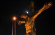 El Jueves Santo deja estampas de recogimiento y esplendor por las calles de Almedinilla