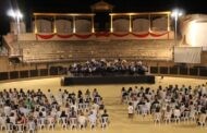 Las Bandas de Música de Almedinilla y Carcabuey dan un espectacular concierto en el Coliseo de Almedinilla