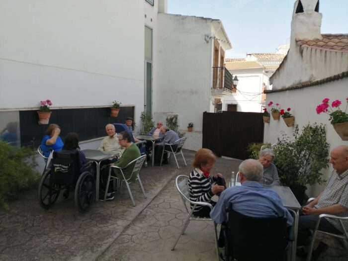 La Residencia de Mayores de Almedinilla se prepara para la salidad del confinamiento