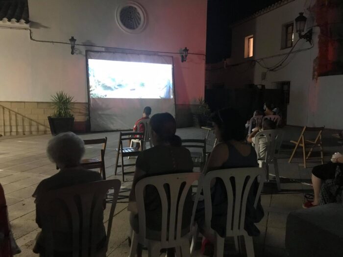 Cine de Verano Al Fresco en Sileras