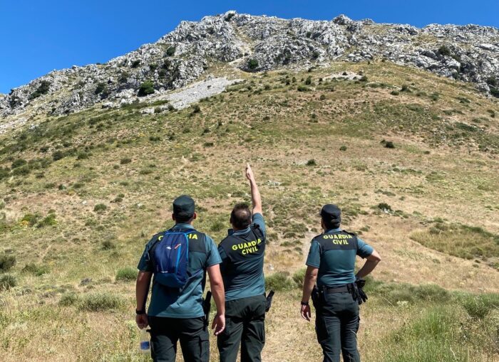 La Guardia Civil de rescata a dos senderistas en el pico de La Tiñosa
