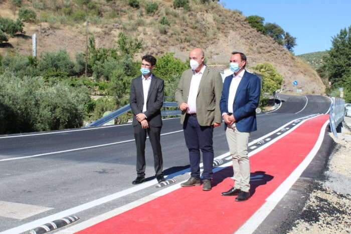 Recorrido de once años para la carretera CO-8202 de Los Ríos-Sileras