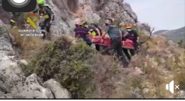 Rescate de un senderista herido en la Sierra de la Gallinera de Carcabuey