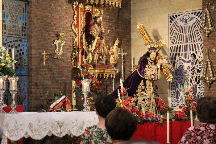 Atípica festividad de la Exaltación de la Cruz en Almedinilla