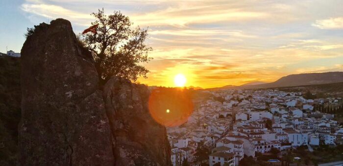 La Junta de Andalucía añade dos casos más de Covid-19 en Almedinilla