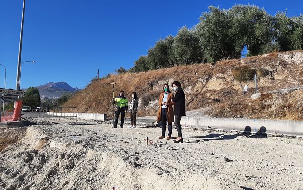 La Junta invertirá 38.000 euros en la mejora del acceso al polígono de la Vega de Priego