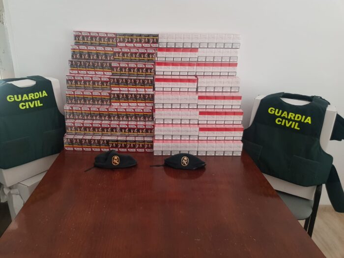 La Guardia Civil aprehende 1480 cajetillas de tabaco de contrabando en La Carlota y denuncia a una persona