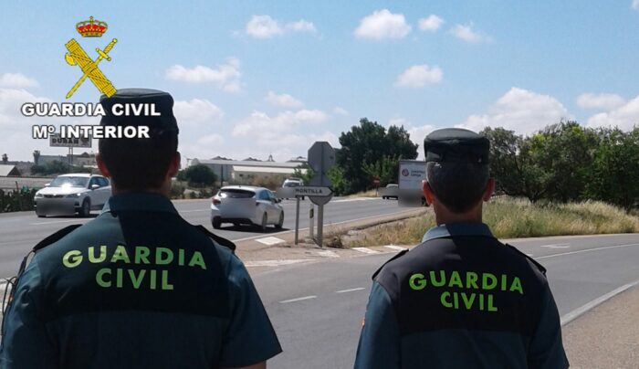 La Guardia Civil con la colaboración de la Policía Local de Montilla detiene al supuesto autor de tres delitos cometidos por el procedimiento del tirón