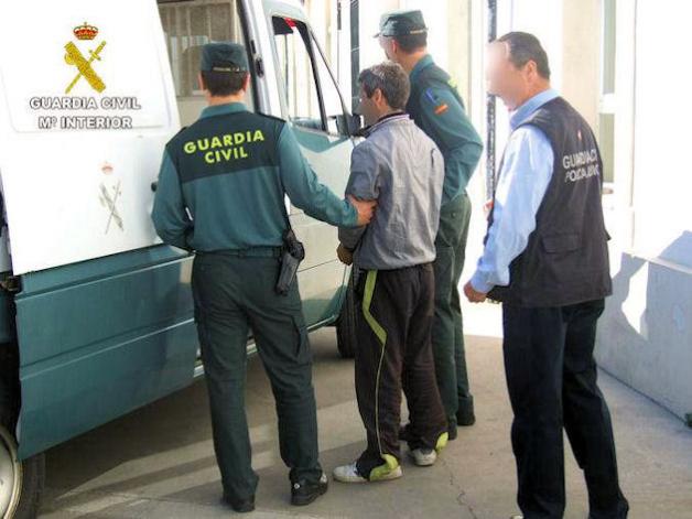 Ingresa en prisión un delincuente habitual de Baena por reiterados robos en la localidad