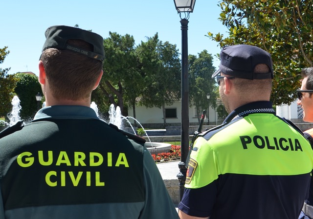 La Guardia Civil y la Policía Local detienen en Baena a una persona como supuesta autora de un delito de tentativa de robo por el procedimiento del “tirón”