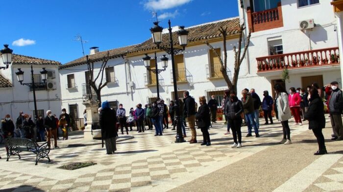 La Marea Blanca de Priego se moviliza en la pedanía de Las Lagunillas para dar voz a las zonas rurales afectadas por los recortes y las privatizaciones en la sanidad pública andaluza