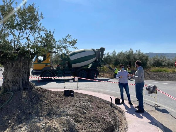 Fuente-Tójar instalará farolas solares para iluminar la Glorieta de la Carretera de Priego