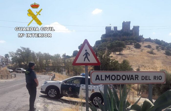 La Guardia Civil detiene en Almodóvar del Río a un menor de edad como supuesto autor de un delito de robo con intimidación