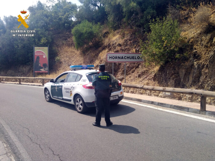 La Guardia Civil investiga a cinco jóvenes como supuestos autores de un delito de falsificación de documentos