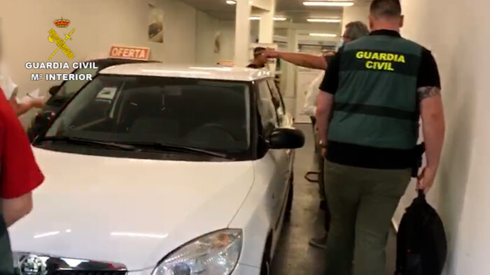 La Guardia Civil desarticula una organización criminal dedicada a la adquisición fraudulenta de vehículos y su posterior venta a terceros en Europa