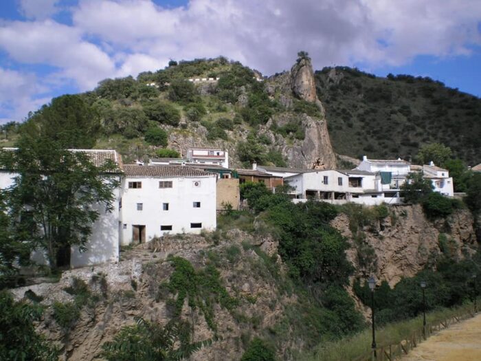 Nuevo hallazgo arqueológico en Almedinilla