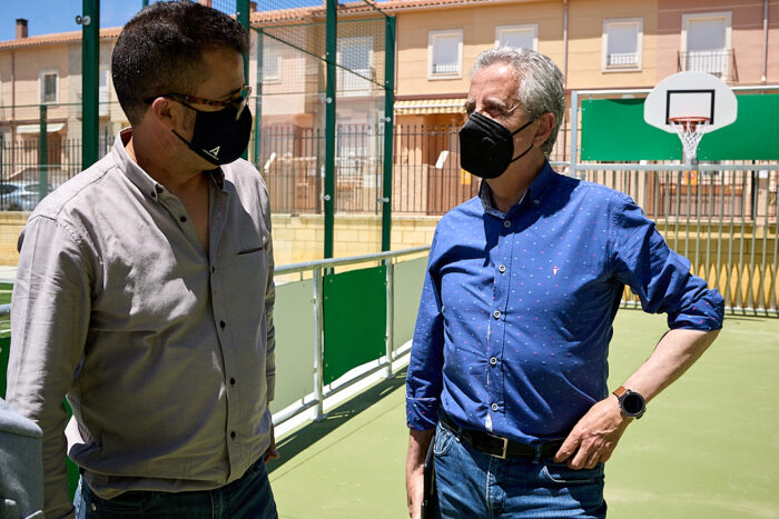 GDR Subbética logra dos subvenciones de casi 80.000 euros destinadas a iluminación de bajo consumo e instalaciones deportivas en Encinas Reales