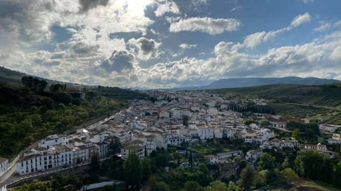 Almedinilla potenciará las viviendas típicas andaluzas con una ordenanza pionera