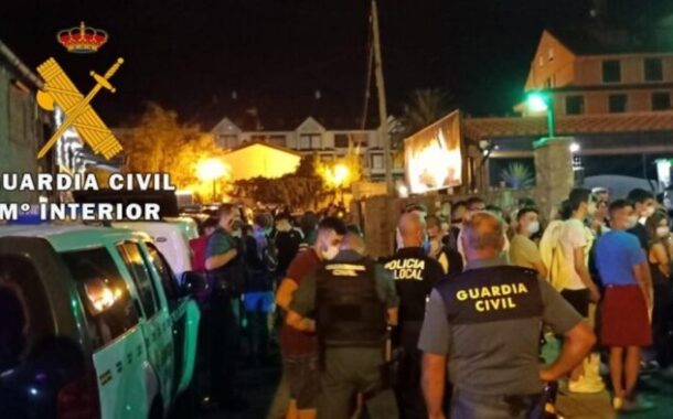 La Guardia Civil disuelve un “botellón” en Benamejí y formula 35 denuncias por infracción a la normativa vigente