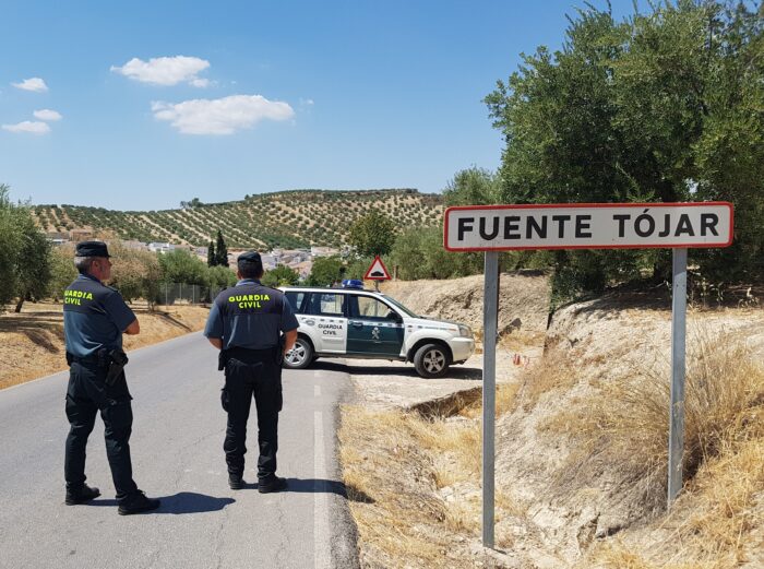 La Guardia Civil detiene en Fuente Tójar al supuesto autor de un robo en un establecimiento de Zamoranos