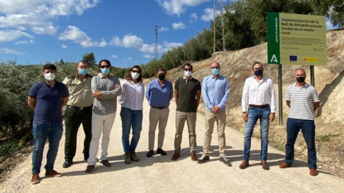 La Junta invierte más de 272.100 euros en las obras de mejora y adecuación de la vía pecuaria 'Colada de la Cuesta del Lomo y Dehesilla' de Carcabuey