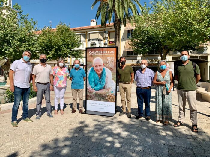 Doña Mencía inaugura la exposición ‘Calvas y bellas’ con la colaboración del Instituto Provincial de Bienestar Social