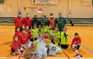 Entregados los regalos recogidos en el partido benéfico de Fútbol-Sala celebrado en Fuente-Tójar a la Cruz Roja