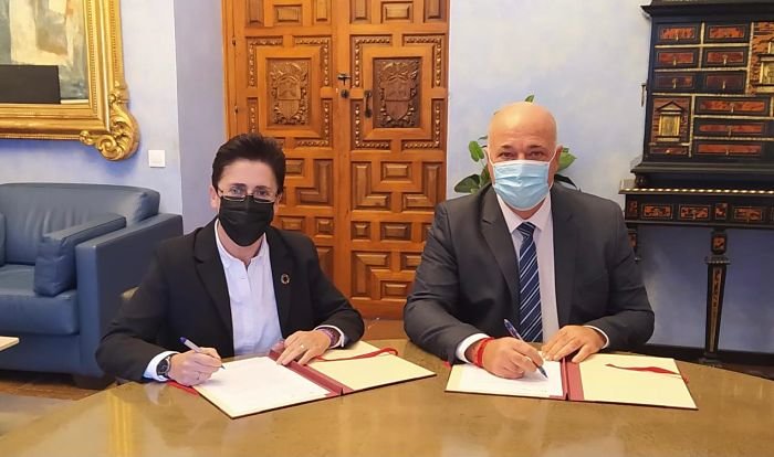 La Diputación concede una subvención a Fuente-Tójar para gastos extraordinarios por los cortes de suministro de agua