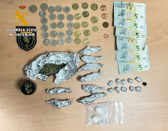 La Guardia Civil detiene en Almedinilla a dos personas como supuestas autoras de un delito de tráfico de drogas