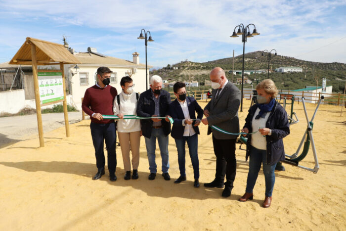 Fuente-Tójar inaugura un parque biosaludable en un terreno cedido por la Diputación