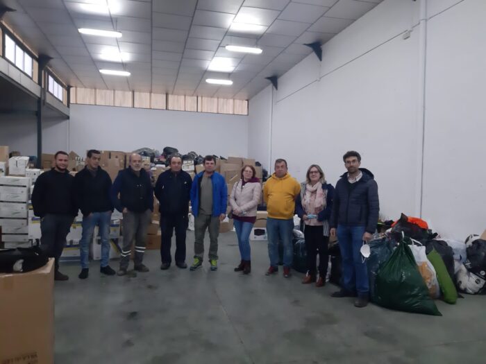 Almedinilla entrega un cargamento de alimentos y productos de primera necesidad para Ucrania
