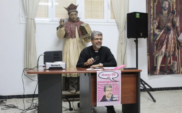 El párroco de Almedinilla presenta su nuevo CD 