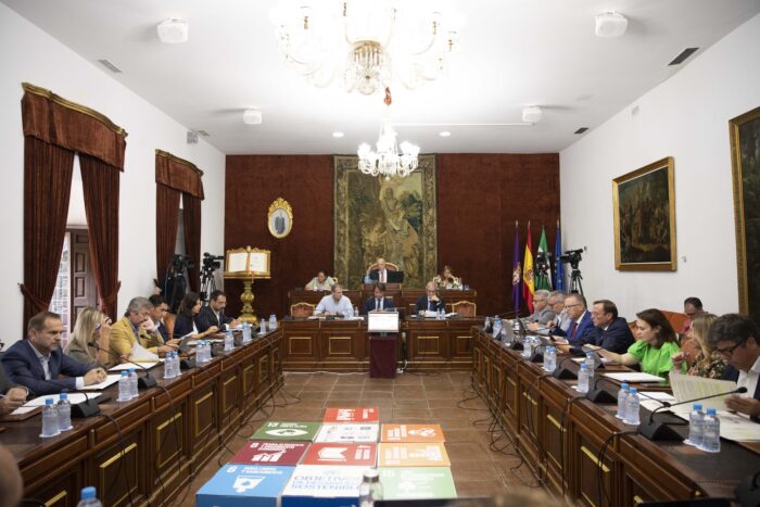 El Pleno de la Diputación aprueba el Plan de Equipamientos Informáticos del que se beneficiarán todos los ayuntamientos y ELAs de la provincia