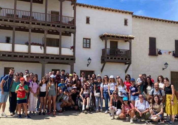 Los colaboradores del Festum visitan las instalaciones del Puy du Fou en Toledo