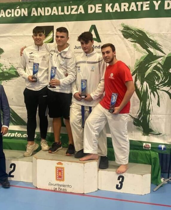El almedinillense Javier Nieto Ordóñez, Medalla de Plata en el Campeonato de Andalucía Junior de Karate