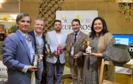 Zuheros presenta su nuevo proyecto turístico bajo la cultura del aceite de oliva en la Feria de los Municipios