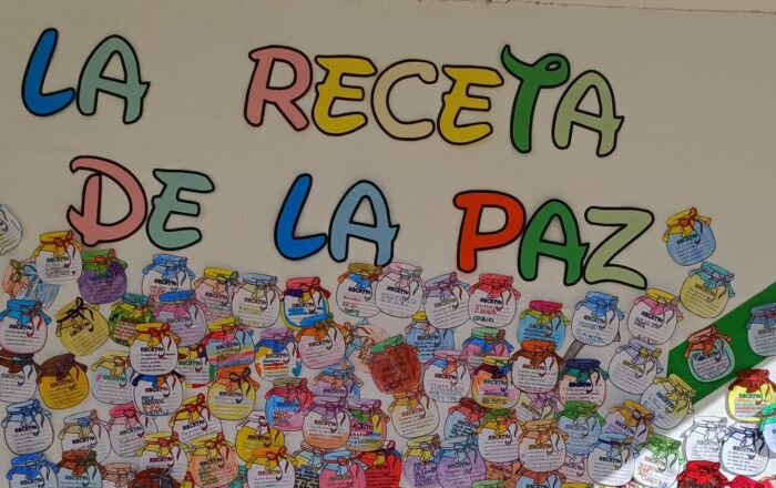 El CEIP Rodríguez Vega de Almedinilla celebra el Día Escolar de la No Violencia y la Paz.