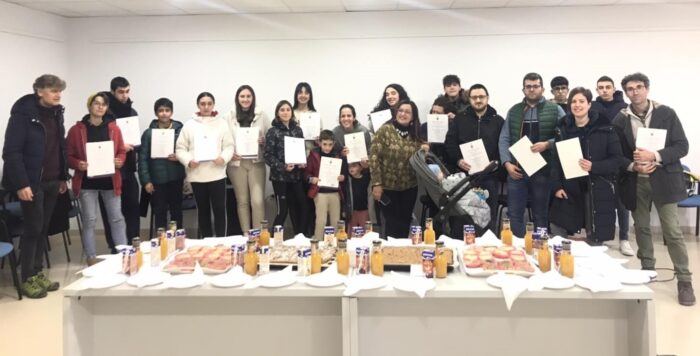Entrega de los diplomas acreditativos oficiales de los títulos del Trinity College London correspondientes a los niveles B1 y B2 de inglés