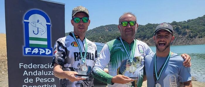 Antonio Rey Ruiz, medalla de oro del X Campeonato Provincial de Pesca en Aguas Continentales desde Pato de Córdoba