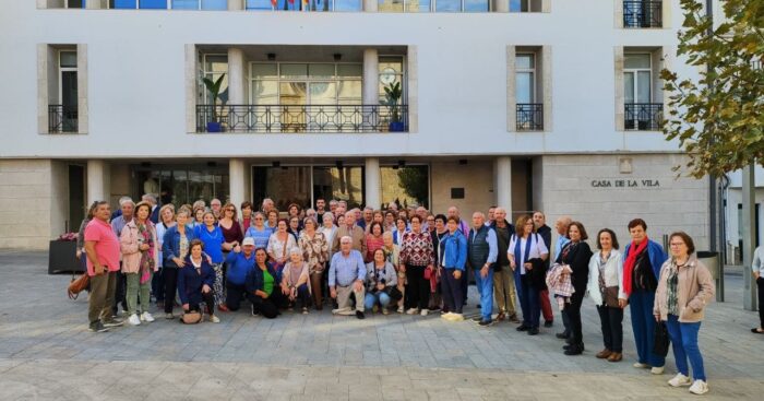 El Hogar del Pensionista de Almedinilla realiza una excusión por la Costa Brava