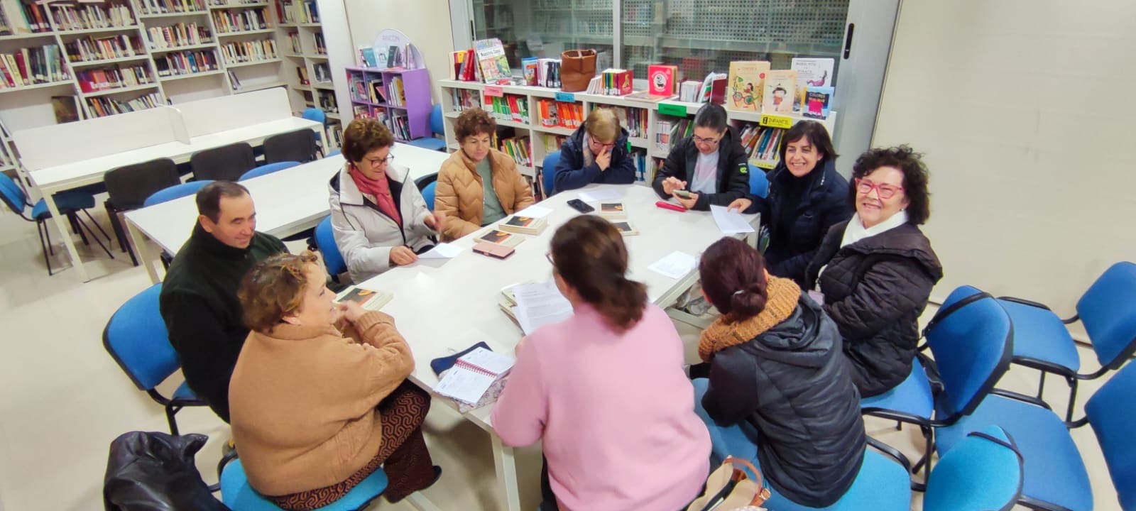 Reunión del club lector de Almedinilla