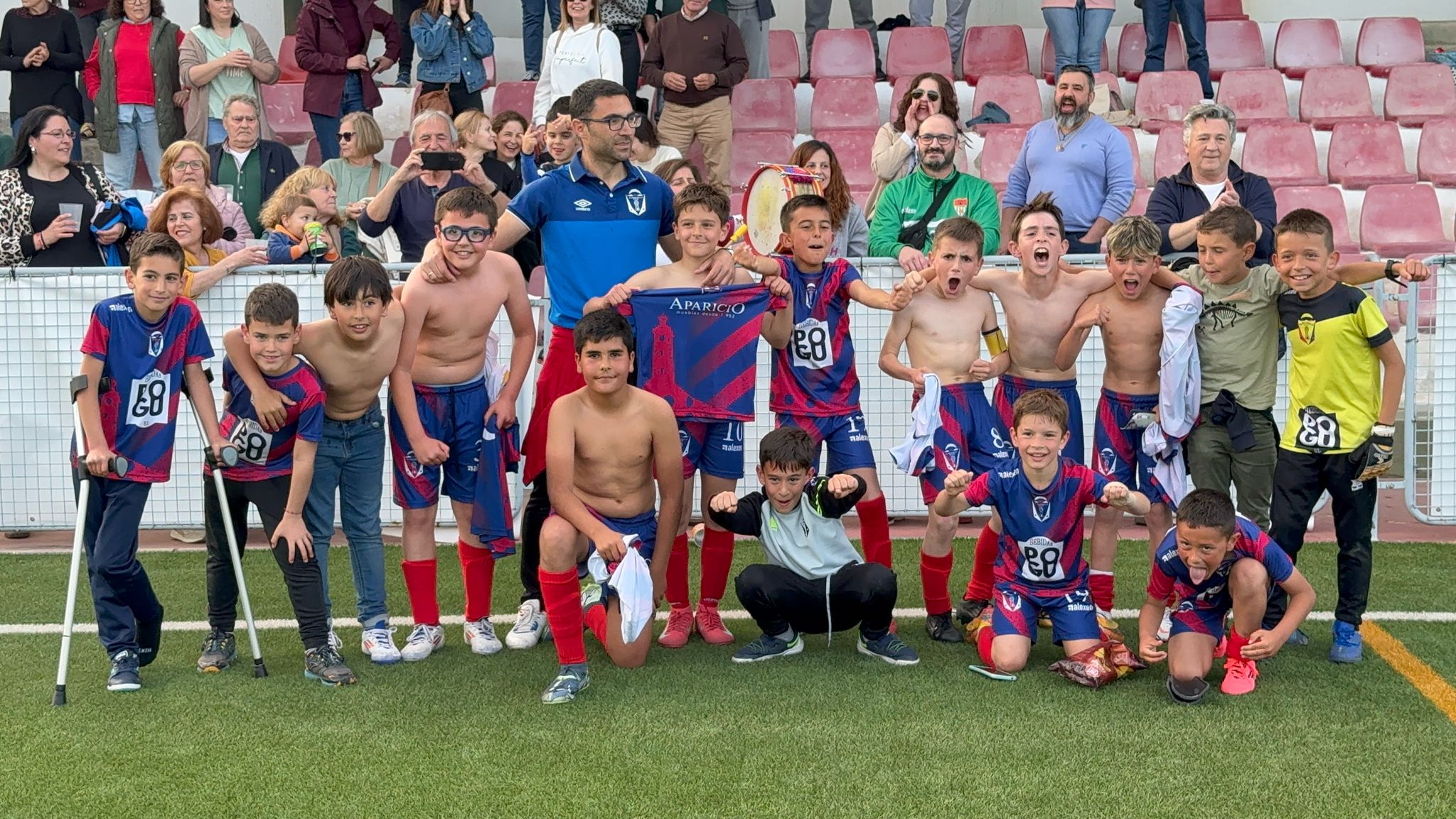 ⚽ Crónica de la Victoria Benjamín del Club Atlético Almedinilla - Domingo de Gloria en el Antonio Pulido ⚽ Campeones de Liga
