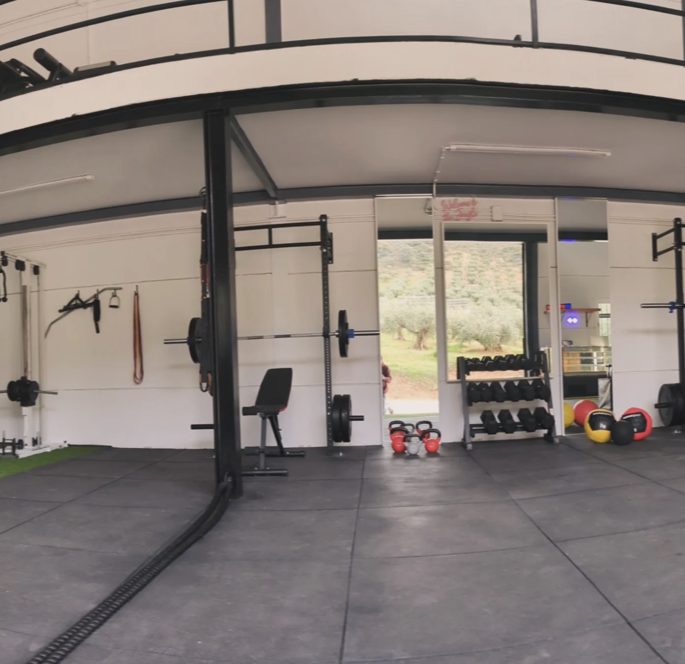 Almedinilla sigue marcando tendencia en deporte con la inauguración de su nuevo gimnasio: un espacio para todas las edades y niveles