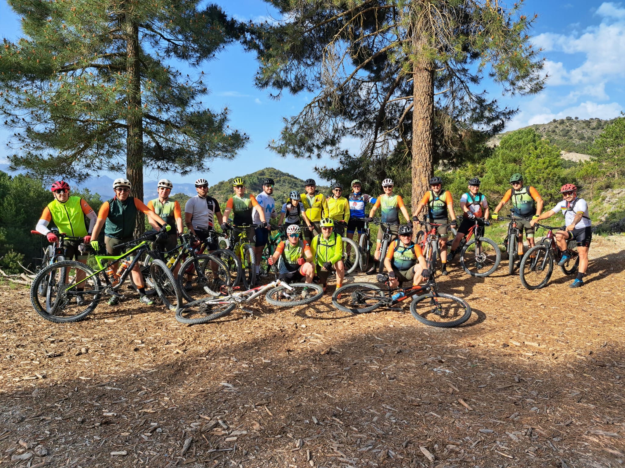 Una jornada de deporte y naturaleza en Huétor Santillán